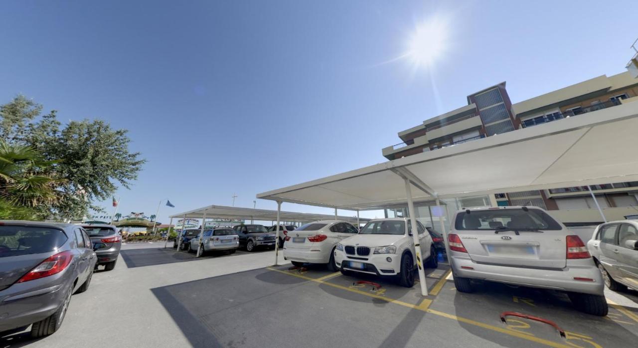 Hotel Margareth Riccione Dış mekan fotoğraf